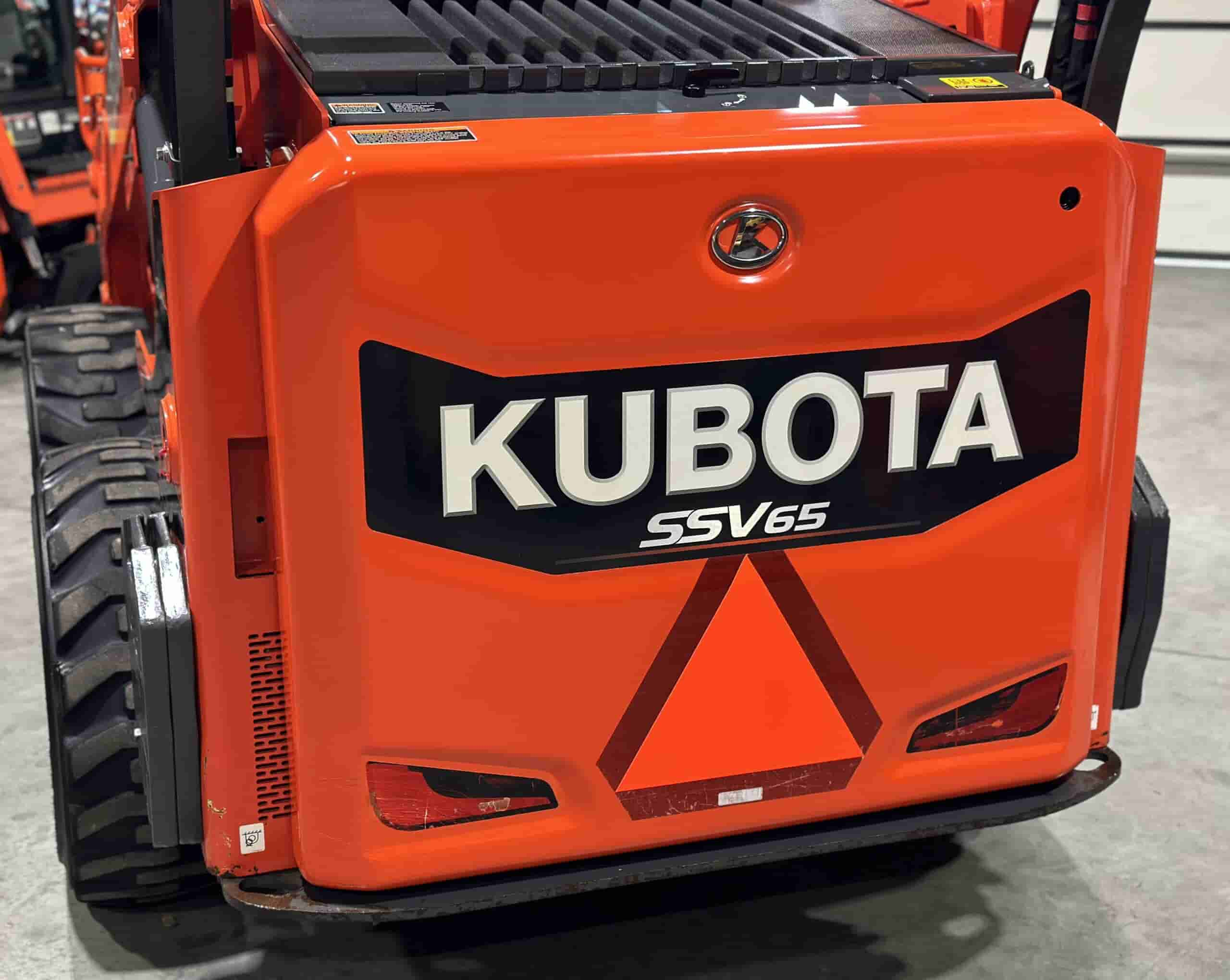 2017 KUBOTA SSV65
